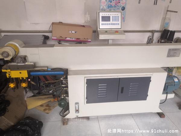 

半自动立式弯管机九九新带模具工厂减产出售