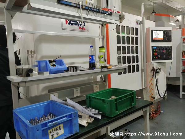 

厚道HD-V8e加工中心主轴12000转24把刀