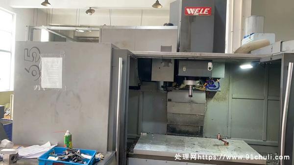 

台湾葳立加工中心三硬轨BT50齿轮头30刀使用中