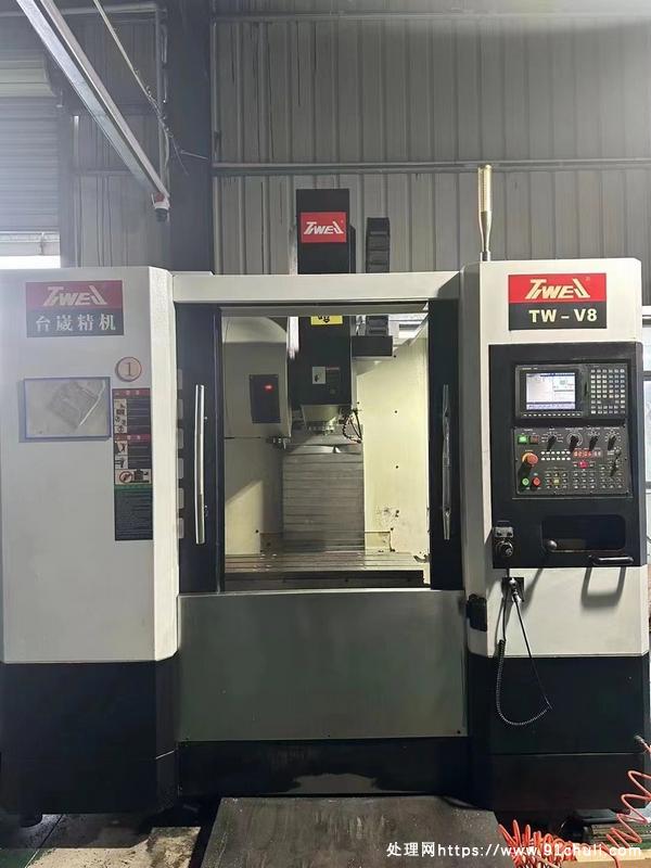 

台威V8加工中心，精度2丝，12000转主轴