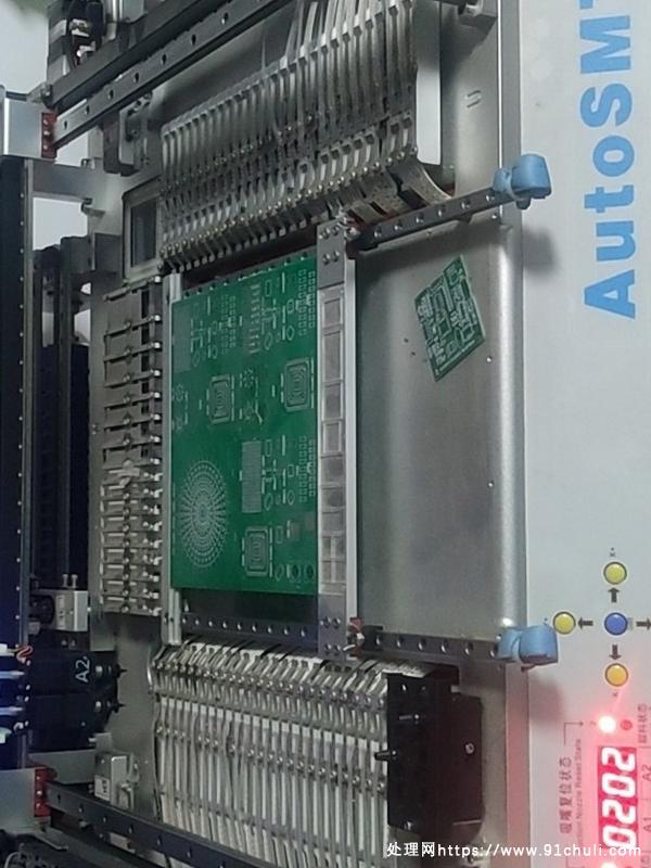 

羽成科技V3高配视觉贴片机65料栈自动送料高效低噪音