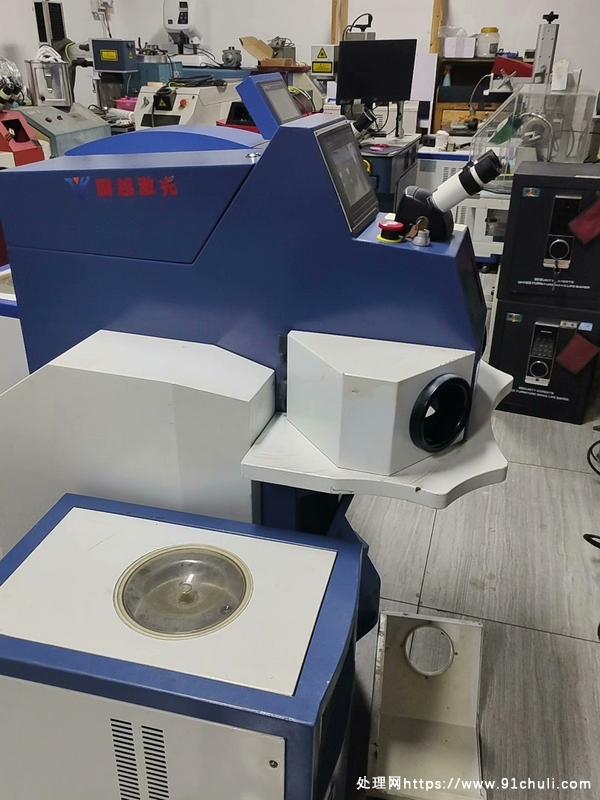 

分体激光点焊机特价处理，效果显著