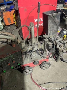 上海威特力1000埋弧焊机原装主机加小车正常使用