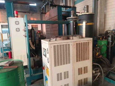 PDCPD-RIM注射成型机