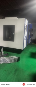1375加工中心，三菱M80系统，BT40主轴带中心出水，