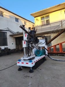 履带一体式全液压岩芯钻机 矿山勘探取样钢制履带底盘绳索取芯钻机